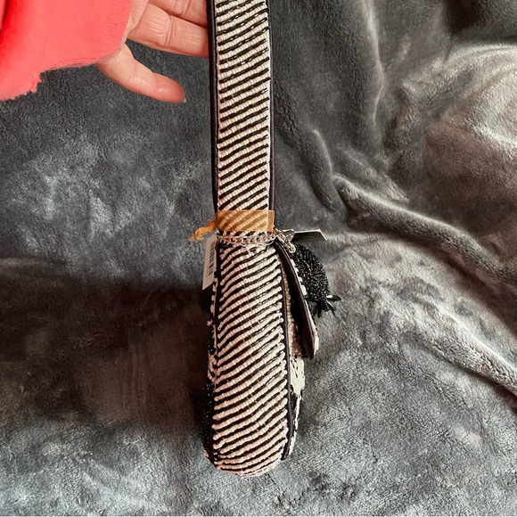 Viral Plaid Beaded Bag With Swan Bag Charm - Picture 5 of 8